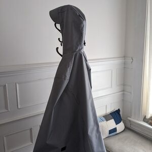 Stylish Gray Hooded Rane Cape
